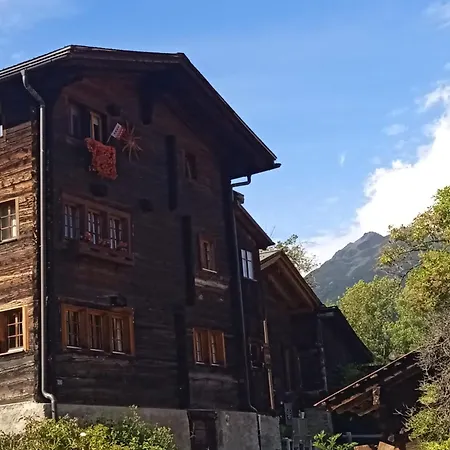 Heimeliges Walliserhaus *