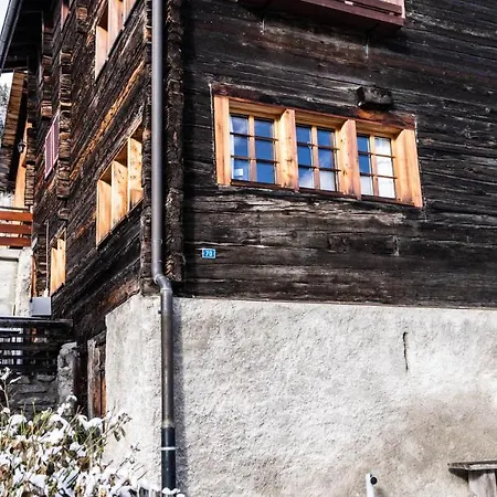Apartment Heimeliges Walliserhaus Fiesch