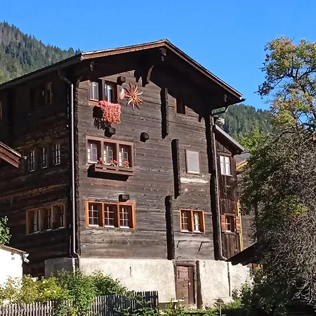 Heimeliges Walliserhaus Fiesch